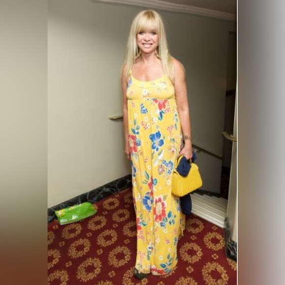 D&G Yellow Print Gold Belted Chain Trim Maxi Dress Size 44 - Picture 11 of 16